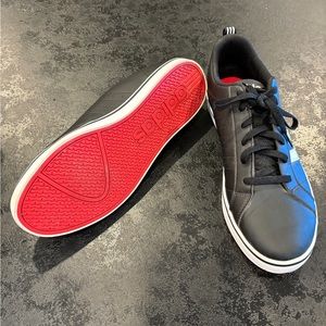 New men’s Adidas sneakers, size 12